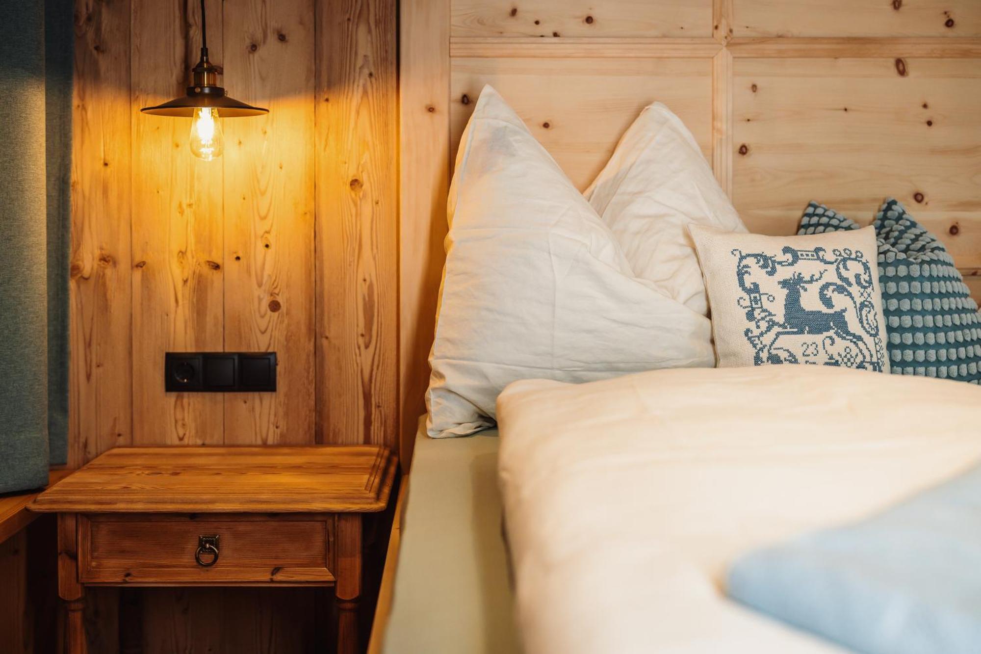 Fuerthermoar Hideaways Kaprun Room photo